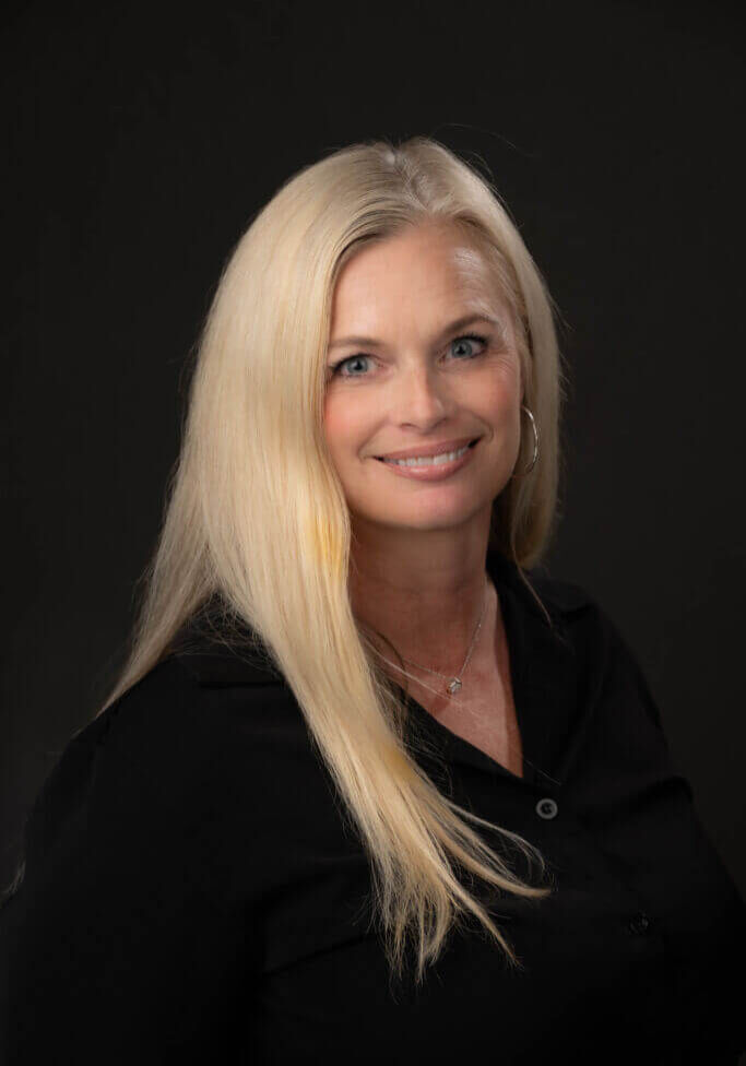 Shelly Thomas Headshot